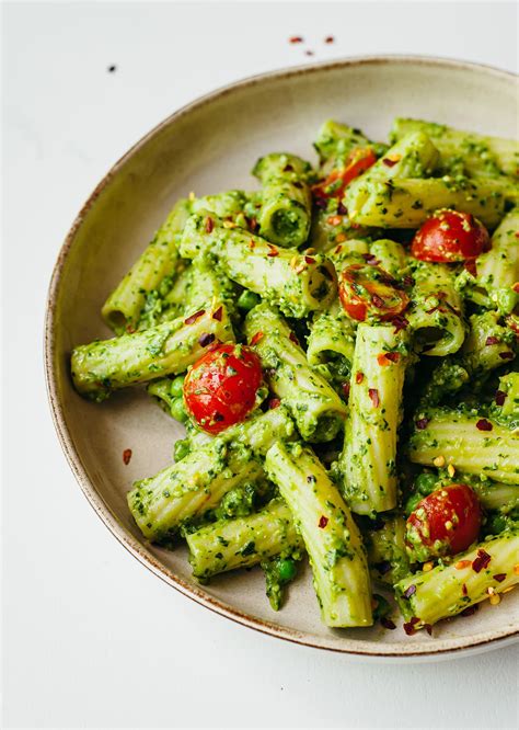 Avocado Pesto Pasta 